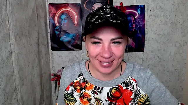 EmmaCat  online show from 04.11.26