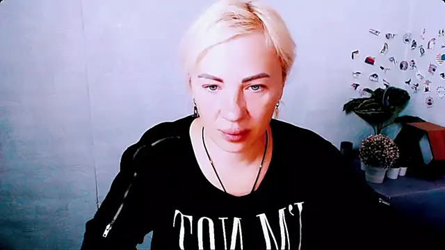 EmmaCat  online show from 06.01.26