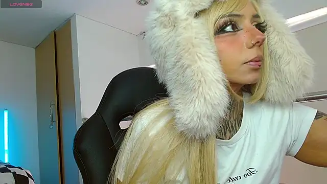 KoraRousee online show from 12.19.25