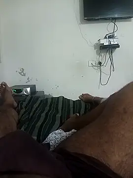 Snapshot of meenahotdarling chatting on 09.20.25 meenahotdarling online show from 09.20.25