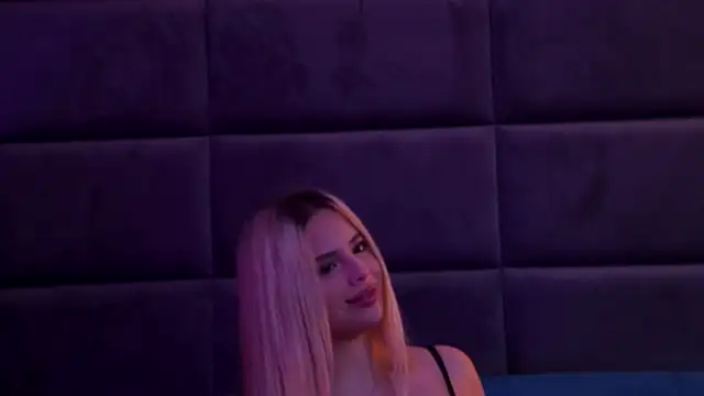 YssabelFox online show from 11.15.25