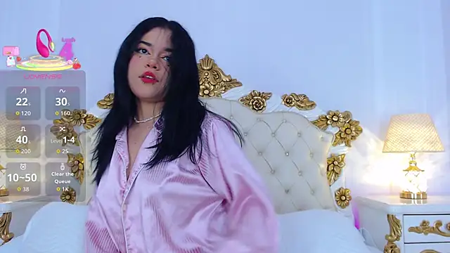 AryCorinne online show from 10.12.25