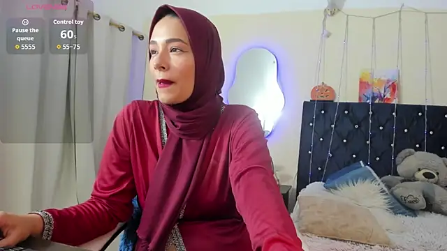 Snapshot of ShanaJamil chatting on 04.06.26 ShanaJamil online show from 04.06.26