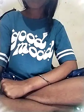Snapshot of Rapunzal chatting on 03.19.26 Rapunzal online show from 03.19.26