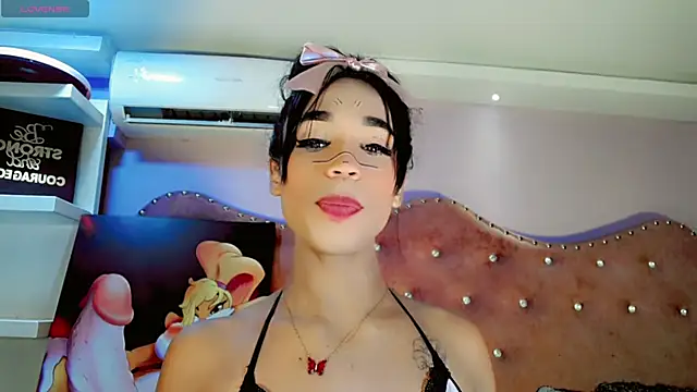 JessiscaWalker online show from 10.14.25