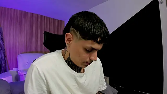 Declan-Fox online show from 09.25.25