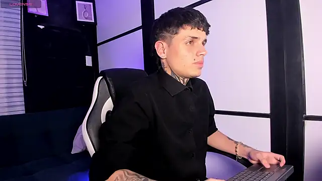 Declan-Fox online show from 10.03.25