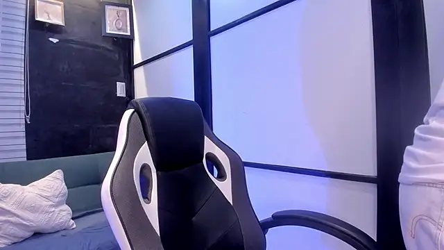 Declan-Fox online show from 10.06.25