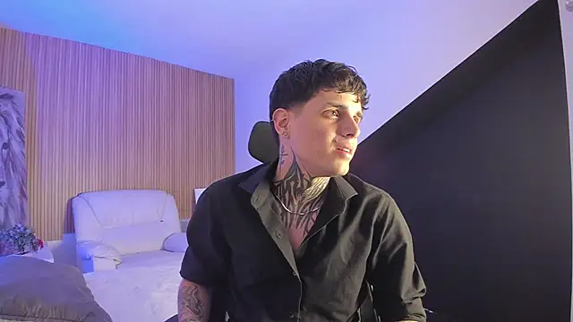 Declan-Fox online show from 11.25.25