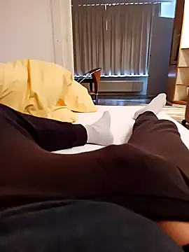 Snapshot of fullystroked chatting on 12.03.25 fullystroked online show from 12.03.25