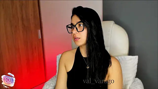 Snapshot of val_varago chatting on 09.22.25 val varago online show from 09.22.25