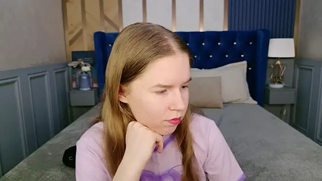 Snapshot of Alida_Brice chatting on 03.10.26 Alida Brice online show from 03.10.26