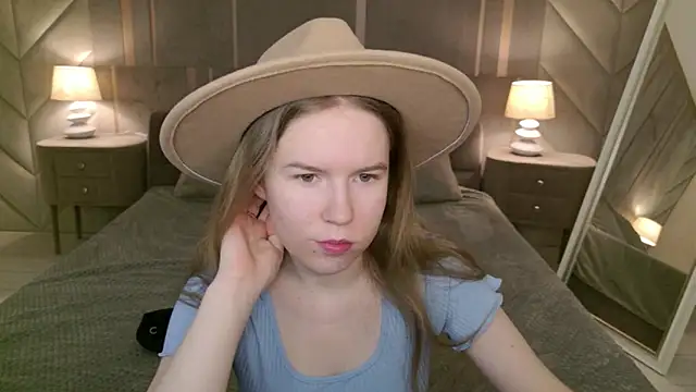 Snapshot of Alida_Brice chatting on 03.11.26 Alida Brice online show from 03.11.26