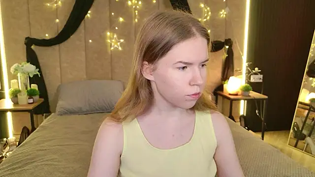 Snapshot of Alida_Brice chatting on 03.27.26 Alida Brice online show from 03.27.26