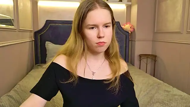 Snapshot of Alida_Brice chatting on 04.05.26 Alida Brice online show from 04.05.26