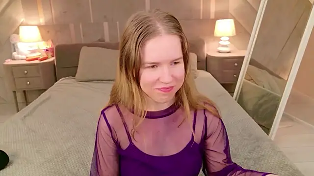 Snapshot of Alida_Brice chatting on 04.08.26 Alida Brice online show from 04.08.26