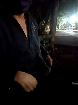 Snapshot of Win092719 chatting on 10.31.25 Win092719 online show from 10.31.25