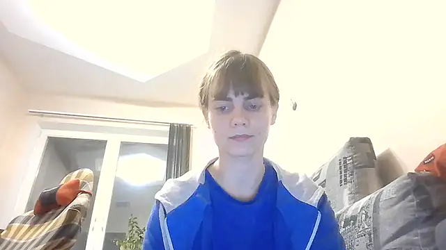 Snapshot of Loriven chatting on 10.22.25 Loriven online show from 10.22.25