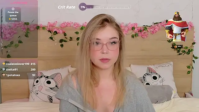 Snapshot of Lilith_Bonheur chatting on 09.21.25 Lilith Bonheur online show from 09.21.25