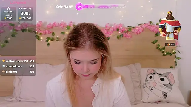 Snapshot of Lilith_Bonheur chatting on 09.24.25 Lilith Bonheur online show from 09.24.25