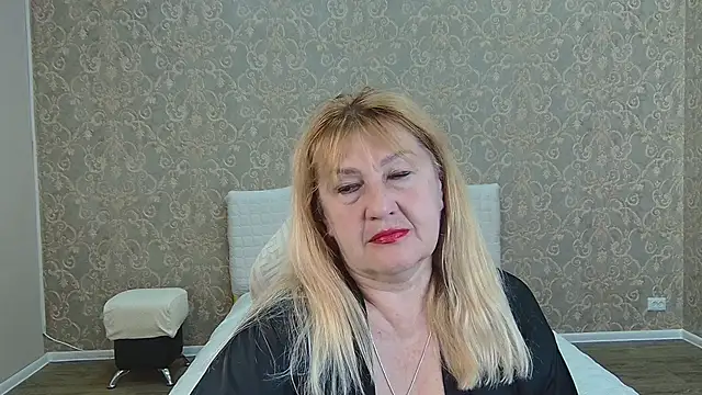 EmmaEllison online show from 07.25.26