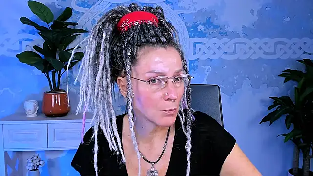 Snapshot of UmaSpace chatting on 10.06.25 UmaSpace online show from 10.06.25