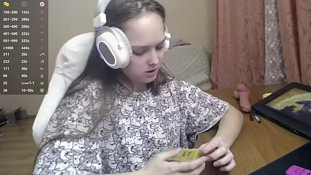 SharybbFace online show from 10.24.25