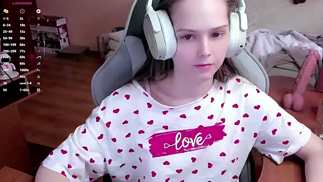 SharybbFace online show from 04.17.26