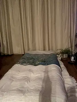 Mia Winters online show from 11.08.25