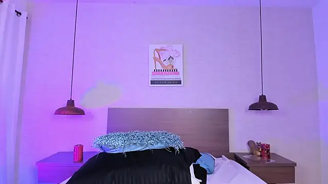 cloehill  online show from 11.19.25