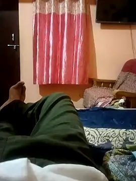 Snapshot of monarani5986 chatting on 10.31.25 monarani5986 online show from 10.31.25