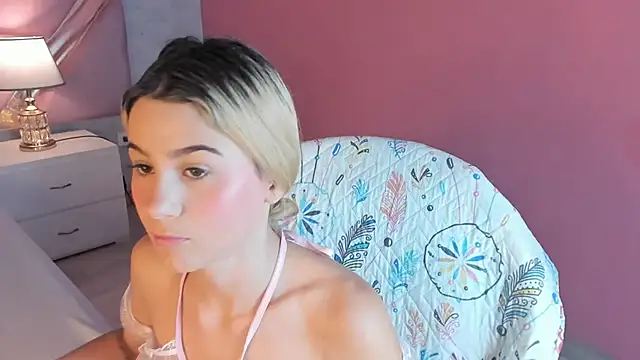 ChloeLaurentt online show from 11.21.25