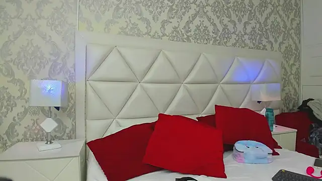 LaylaaDoll online show from 12.15.25