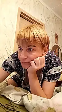 Snapshot of SweetKiss96 chatting on 10.18.25 SweetKiss96 online show from 10.18.25