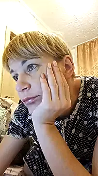 Snapshot of SweetKiss96 chatting on 10.28.25 SweetKiss96 online show from 10.28.25