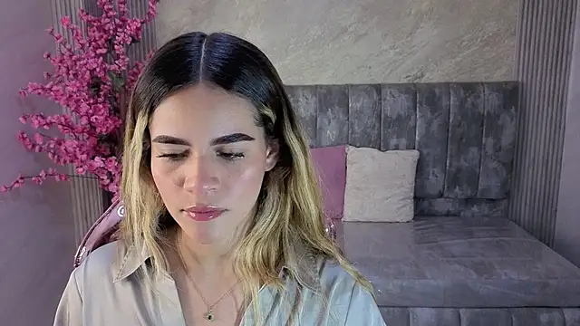 lilith4 s online show from 10.15.25