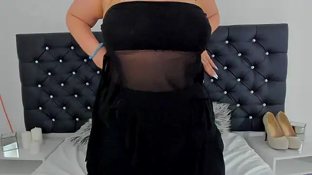 LunaWetPussy online show from 05.14.26