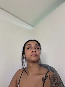 Isabella-Teen online show from 04.13.26