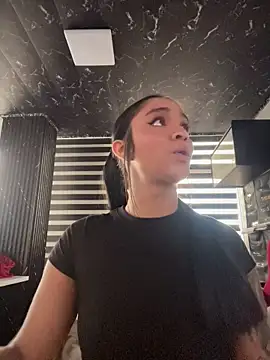 Isabella-Teen online show from 07.28.26