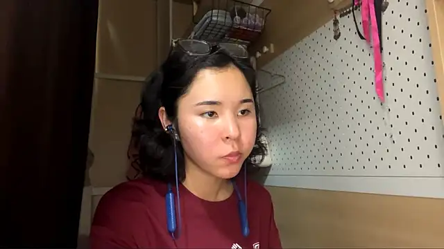 Snapshot of JennyCarpenter chatting on 05.15.26 JennyCarpenter online show from 05.15.26