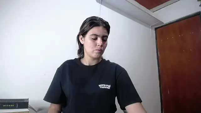 isabel 09 online show from 10.22.25