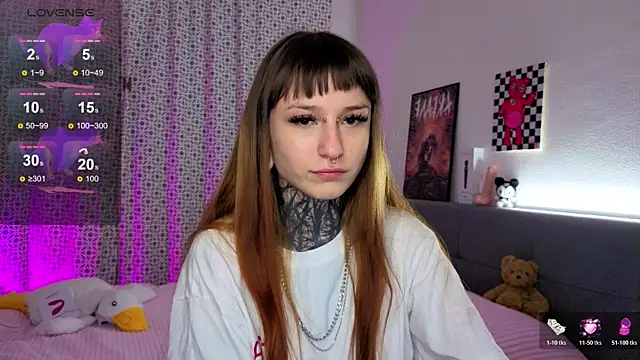 LilithPoison online show from 12.17.25