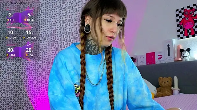 LilithPoison online show from 02.07.26