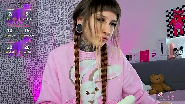 LilithPoison online show from 02.11.26