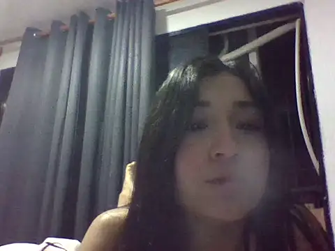 Sasha Blaze  online show from 11.21.25