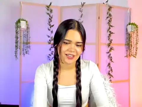 Snapshot of ElaMoon_ chatting on 03.13.26 ElaMoon online show from 03.13.26