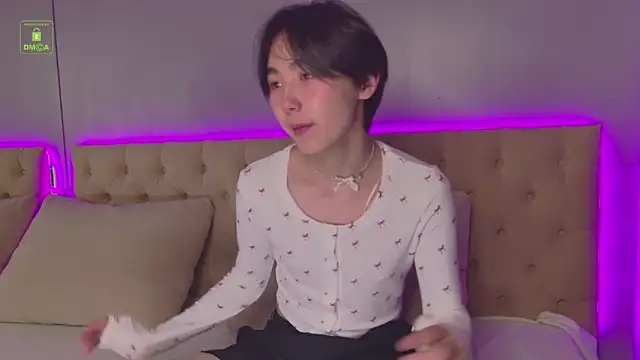 HeejinWang online show from 10.15.25