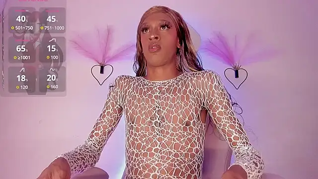 Snapshot of Mia_royal chatting on 02.25.26 Mia royal online show from 02.25.26