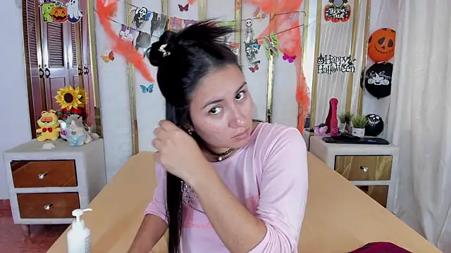 Luna021 1 online show from 10.25.25