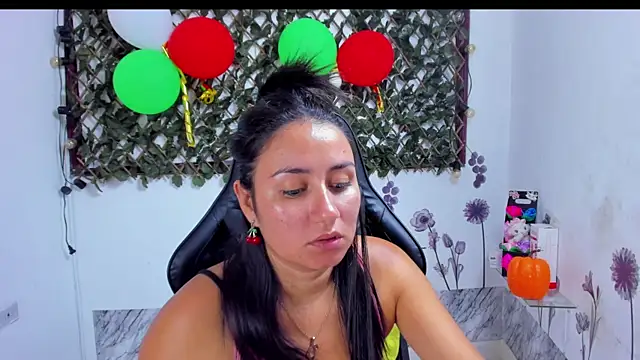 Luna021 1 online show from 11.01.25